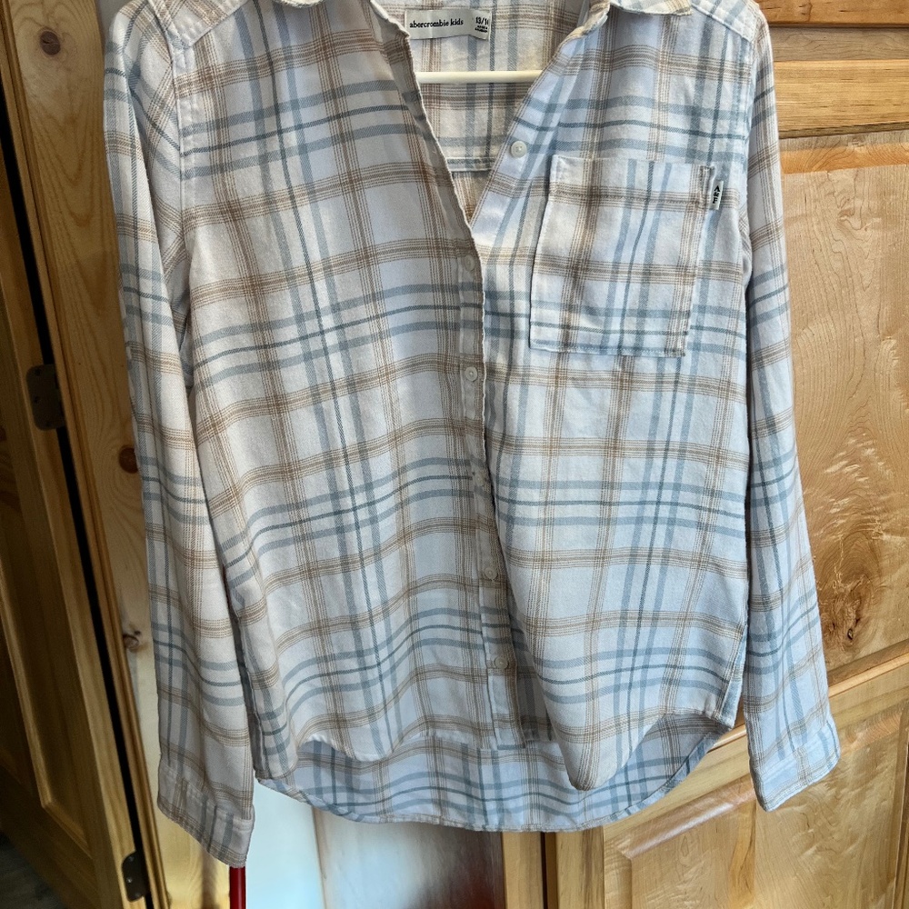 Girl’s Abercrombie flannel size 13/14
